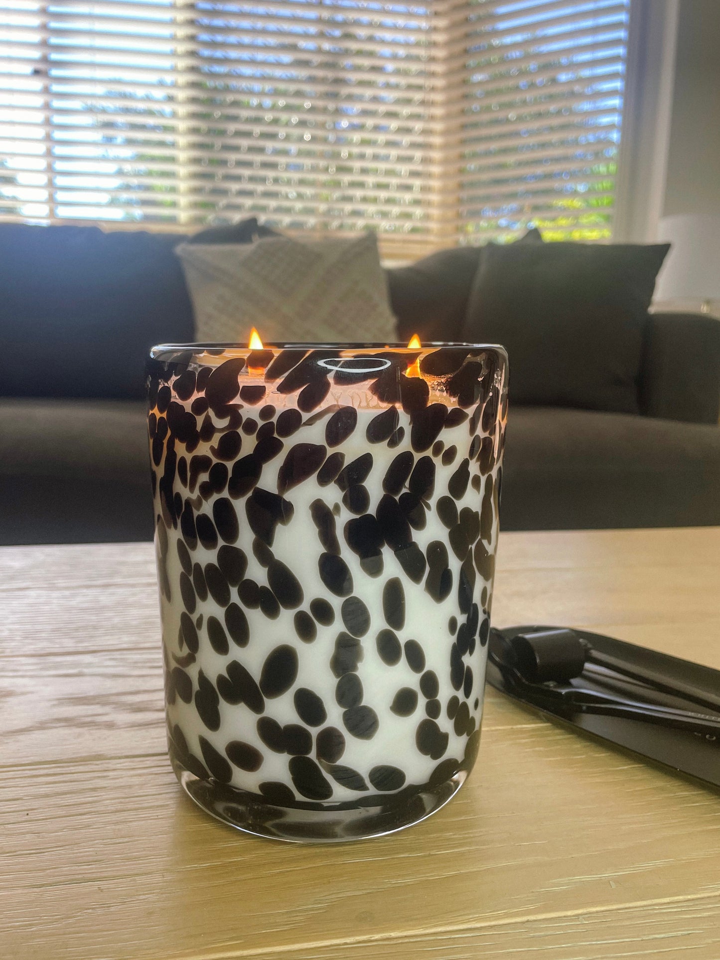 1.1KG Black Vogue Candle