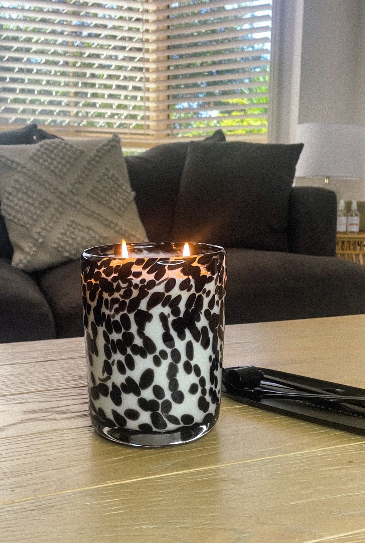 1.1KG Black Vogue Candle